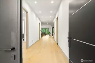 22713 SE 34th Ct, Sammamish, WA 98075 - Photo 4