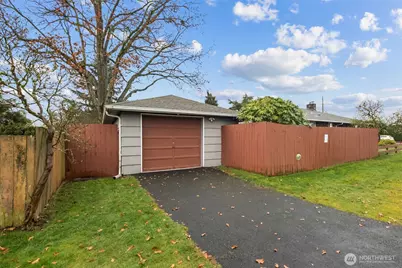 14204 12th Avenue SW, Burien, WA 98166 - Photo 22