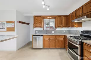 14204 12th Ave SW, Burien, WA 98166 - Photo 12