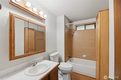 18510 66th Avenue NE, Kenmore, WA 98028 - Photo 24