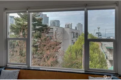 214 Summit Avenue E #402, Seattle, WA 98102 - Photo 22