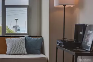 214 Summit Ave E, Seattle, WA 98102 - Photo 16