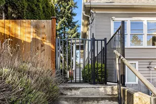 250 NE 50th St, Seattle, WA 98105 - Photo 34