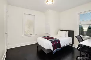 250 NE 50th St, Seattle, WA 98105 - Photo 26