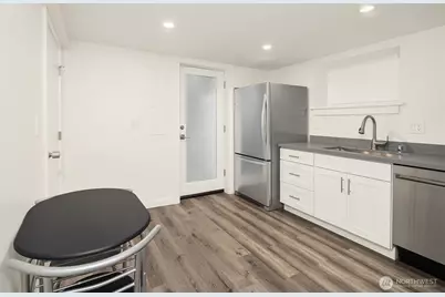 250 NE 50th Street, Seattle, WA 98105 - Photo 20