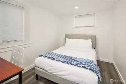 250 NE 50th Street, Seattle, WA 98105 - Photo 18