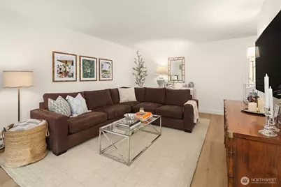 7021 Sand Point Way NE #B305, Seattle, WA 98115 - Photo 2