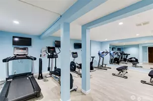 7021 Sand Point Way NE, Seattle, WA 98115 - Photo 22