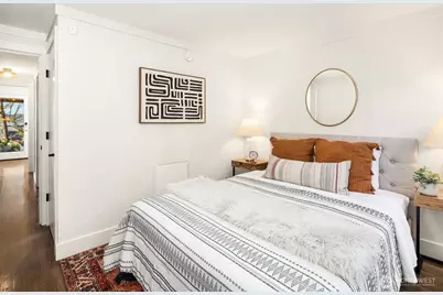 4243 Palatine Avenue N, Seattle, WA 98103 - Photo 16