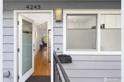 4243 Palatine Avenue N, Seattle, WA 98103 - Photo 1