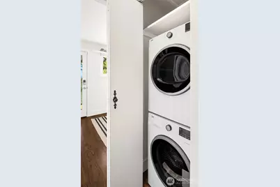 4243 Palatine Avenue N, Seattle, WA 98103 - Photo 26