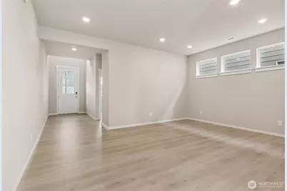 3939 Hyde Loop NE #127, Olympia, WA 98506 - Photo 4