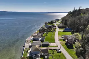 3837 Driftwood Dr, Clinton, WA 98236 - Photo 2