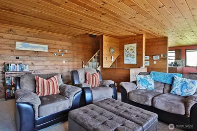 3837 Driftwood Drive, Clinton, WA 98236 - Photo 12