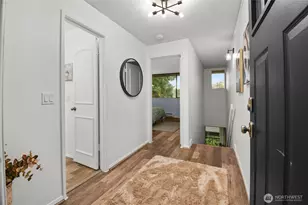 6352 137th Pl NE, Redmond, WA 98052 - Photo 2