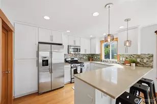 4037 7th Ave NE, Seattle, WA 98105 - Photo 14