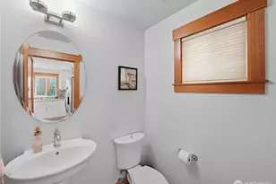 4037 7th Ave NE, Seattle, WA 98105 - Photo 18