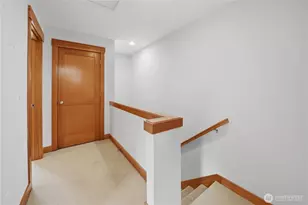 4037 7th Ave NE, Seattle, WA 98105 - Photo 20