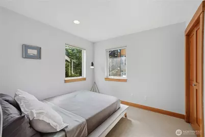 4037 7th Avenue NE #A, Seattle, WA 98105 - Photo 26