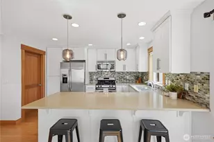 4037 7th Ave NE, Seattle, WA 98105 - Photo 16