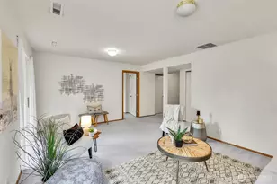 1613 Hoquiam Pl NE, Renton, WA 98059 - Photo 20