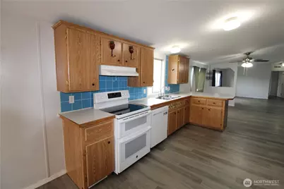 30425 6th Avenue S, Roy, WA 98580 - Photo 18