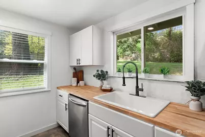 8718 8th Way SE, Olympia, WA 98513 - Photo 10