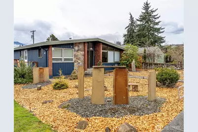 626 E Georgiana Street, Port Angeles, WA 98362 - Photo 2