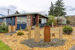 626 E Georgiana St, Port Angeles, WA 98362 - Photo 2