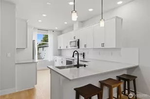 13339 Greenwood Ave N, Seattle, WA 98133 - Photo 12