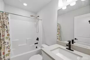 13339 Greenwood Ave N, Seattle, WA 98133 - Photo 26