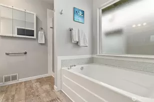 708 Hilltop Ave, Kent, WA 98031 - Photo 20