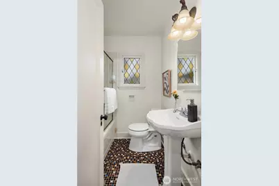 2459 24th Avenue E, Seattle, WA 98112 - Photo 14