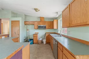 320 S 4th St, Elma, WA 98541 - Photo 8