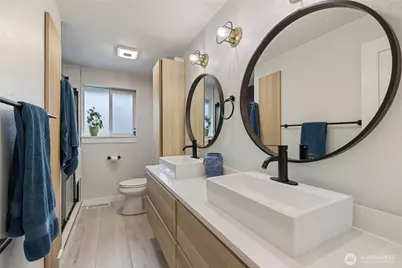 4503 Sunset Drive W, University Place, WA 98466 - Photo 14