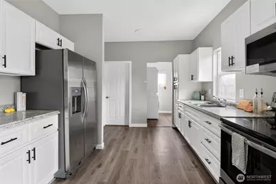 2415 Cedar Street #A, Everett, WA 98201 - Photo 10