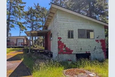 581 Dolphin Avenue NE, Ocean Shores, WA 98569 - Photo 16
