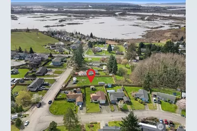 6030 57th Drive NE, Marysville, WA 98270 - Photo 2