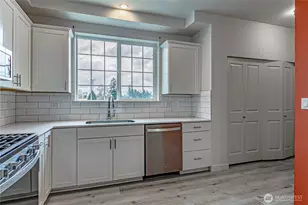 334 9th Ave SE, Puyallup, WA 98372 - Photo 8