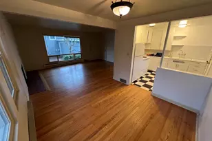 4053 NE 55th St, Seattle, WA 98105 - Photo 6