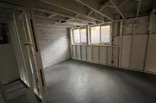 4053 NE 55th St, Seattle, WA 98105 - Photo 18