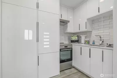 6029 Atlas Place SW, Seattle, WA 98136 - Photo 32