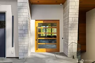 3806 95th Ave NE, Yarrow Point, WA 98004 - Photo 2