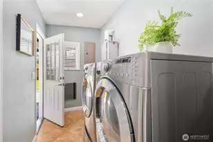 3916 S 374th St, Auburn, WA 98001 - Photo 6