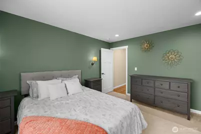 10250 17th Avenue SW, Seattle, WA 98146 - Photo 12