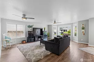 105 Wilshire Way, Kelso, WA 98626 - Photo 6