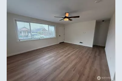 418 Williams Avenue N, Renton, WA 98057 - Photo 12