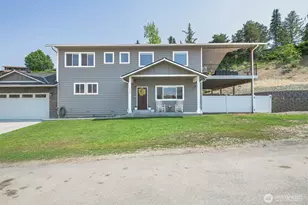 205 Skyline Dr, Cashmere, WA 98815 - Photo 2