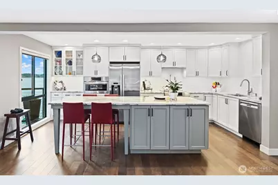 5535 Lake Washington Boulevard NE #302, Kirkland, WA 98033 - Photo 4