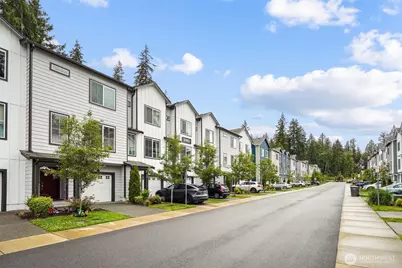 2002 101st Avenue SE #2, Lake Stevens, WA 98258 - Photo 2